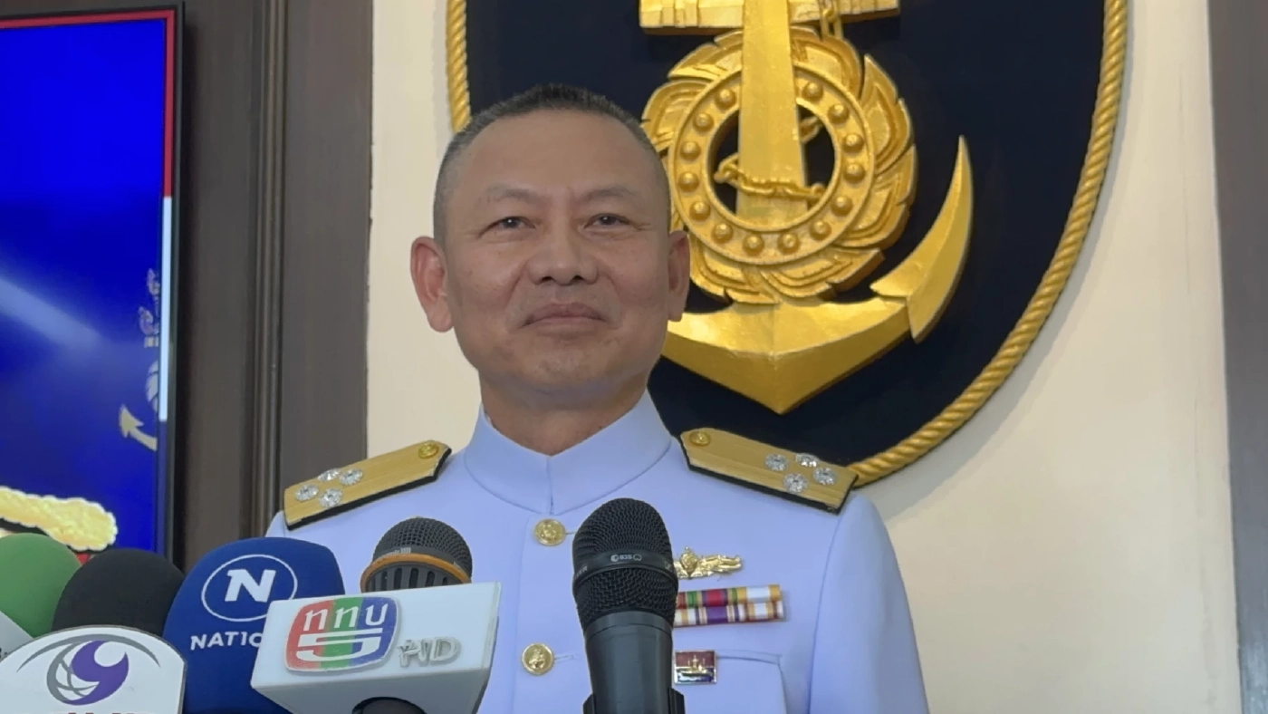 “บิ๊กดุง” น้ำตานอง ส่งมอบตำแหน่ง ผบ.ทร. ให้ “บิ๊กแมว”