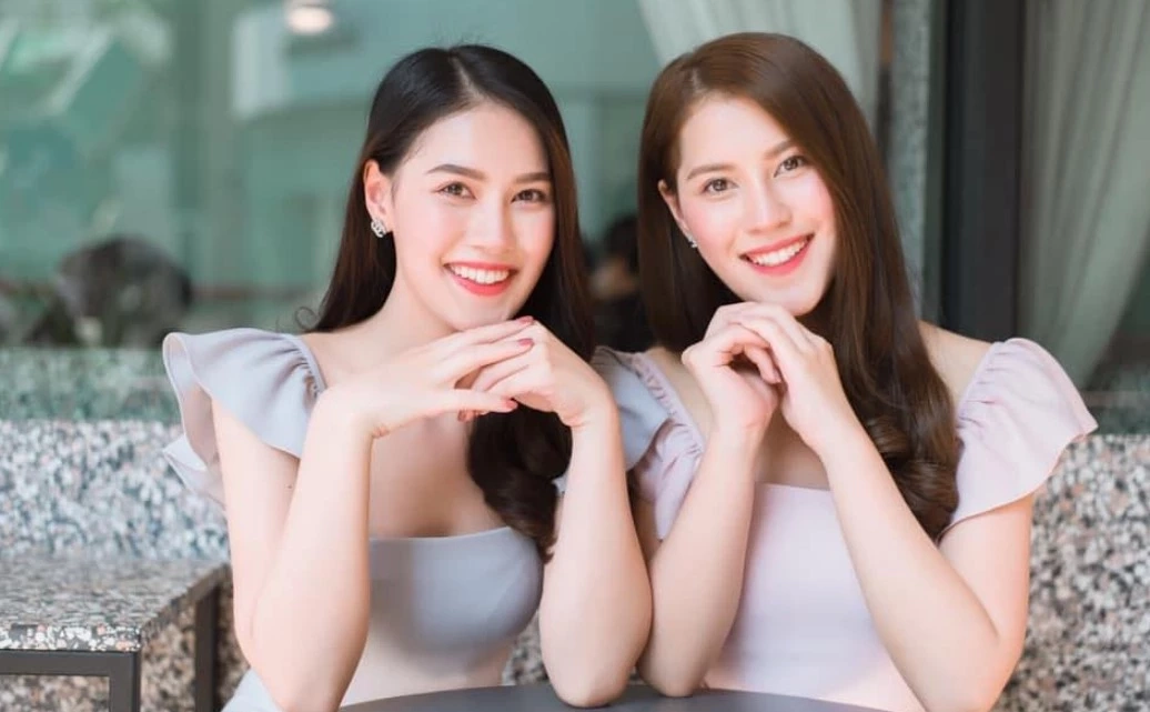 แฝดสาว \"อดีตผู้ประกาศช่อง 5\" ขอความช่วยเหลือ ติดน้ำท่วมเชียงราย 5 ชีวิต