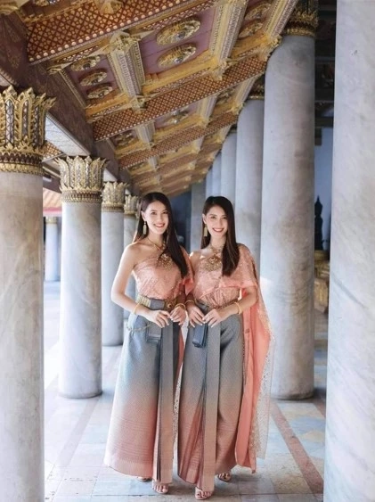 แฝดสาว \"อดีตผู้ประกาศช่อง 5\" ขอความช่วยเหลือ ติดน้ำท่วมเชียงราย 5 ชีวิต