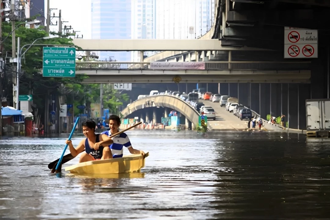 ย้อนอดีตโครงการบริหารจัดการน้ำ 3.5 แสนล. ยาแก้แสลงนารีขี่ม้าขาวเพื่อไทย