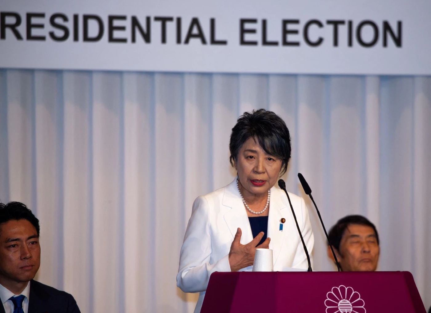 โยโกะ คามิกาวะ รัฐมนตรีต่างประเทศ