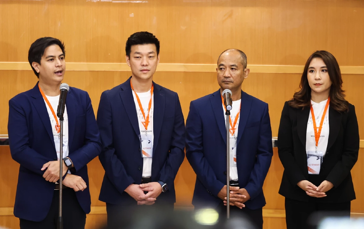 โพลชี้ "ศิริกัญญา" โดดเด่นสุดนักการเมืองพรรคฝ่ายค้าน "บิ๊กป้อม" รั้งท้าย