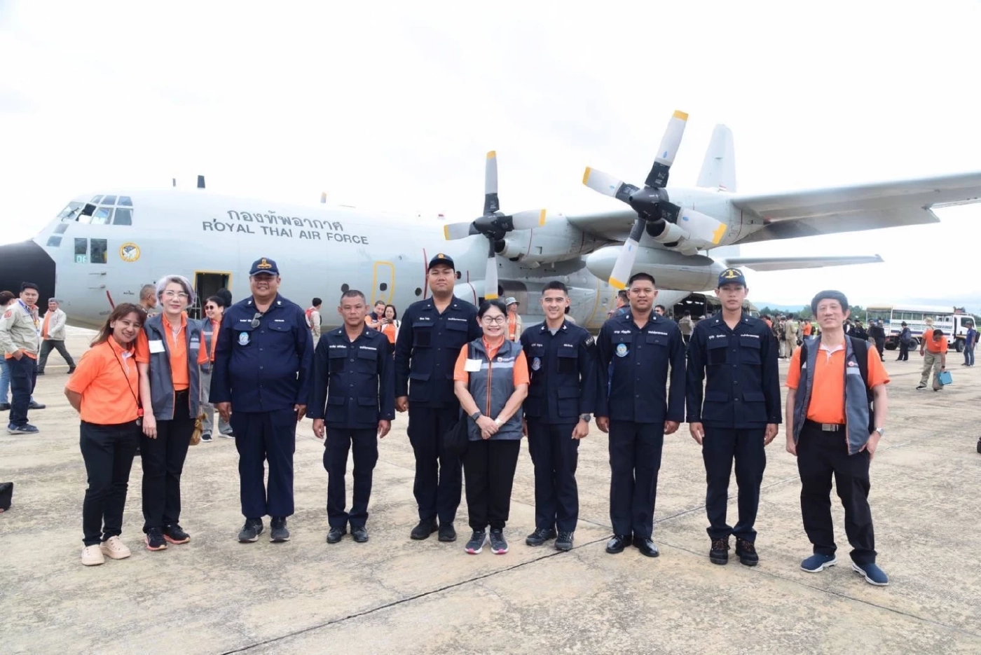 ทอ. สนับสนุนเครื่องบินลำเลียง นำพนักงานอาสา MEA ลงพื้นที่ฟื้นฟูผู้ประสบอุทกภัย จ.เชียงราย