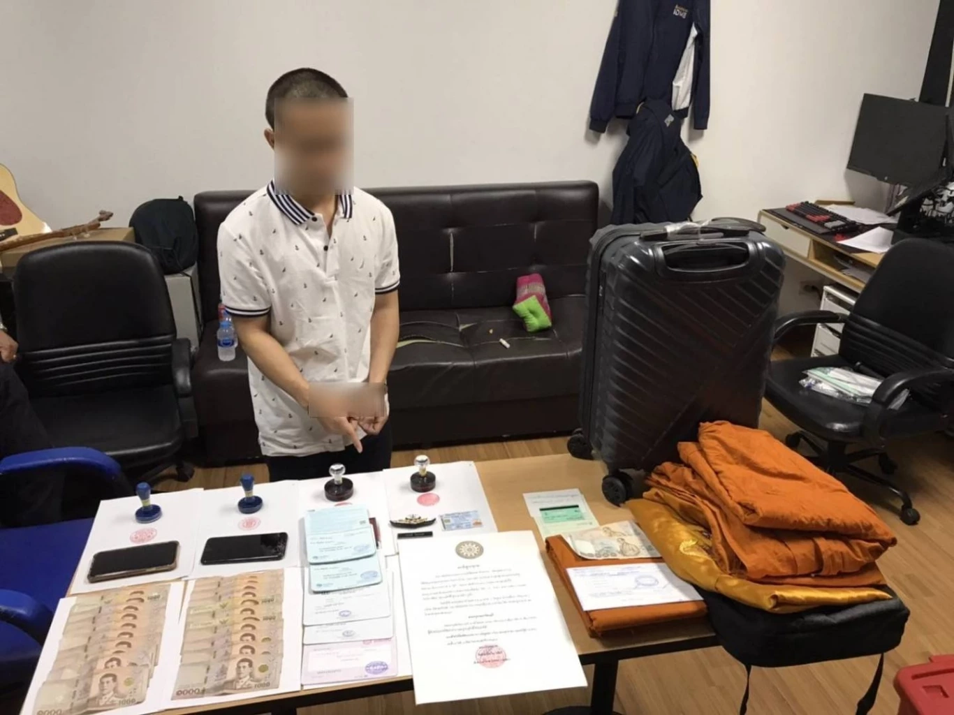 รวบ "อดีตพระครู" สึกนานแล้ว ทำเพจหลอกทำบุญ