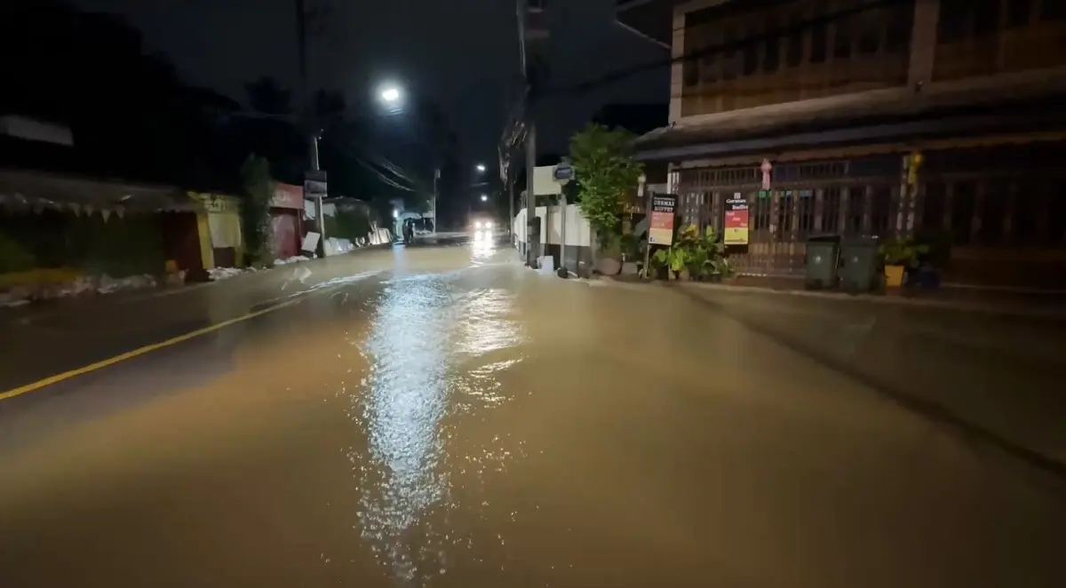 แม่น้ำปิงล้นตลิ่ง ท่วมชุมชนพื้นที่ลุ่มต่ำ เฝ้าระวังฝนตกเพิ่ม