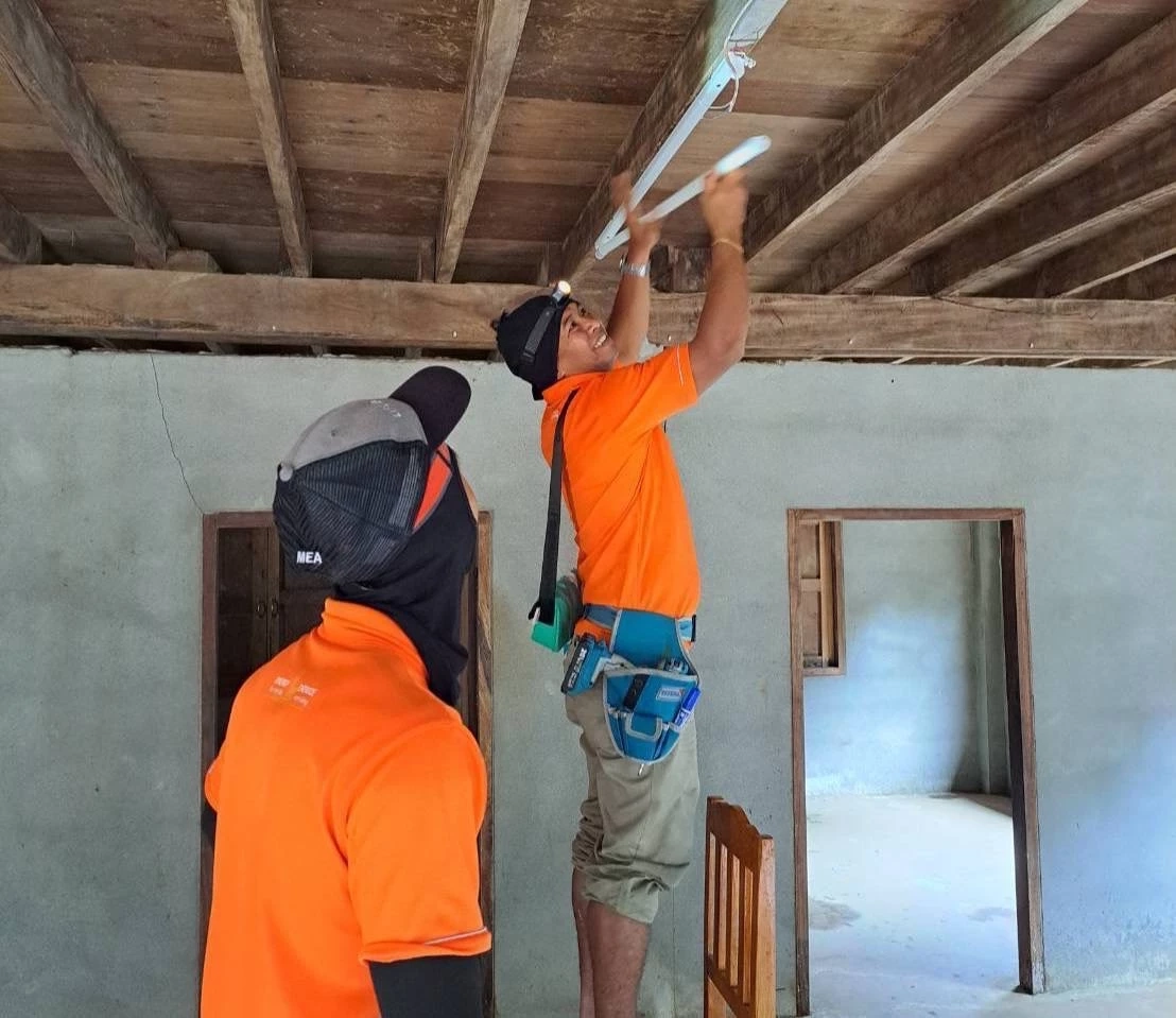 ทอ. สนับสนุนเครื่องบินลำเลียง นำพนักงานอาสา MEA ลงพื้นที่ฟื้นฟูผู้ประสบอุทกภัย จ.เชียงราย