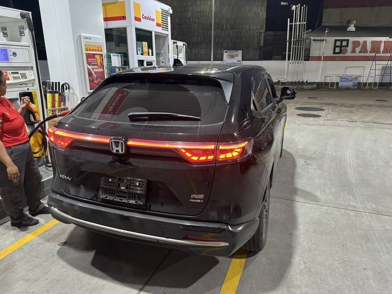 สาวทอมขโมยรถกลางห้างดัง ยังให้การวกวน รอหมอประเมินสภาพจิต