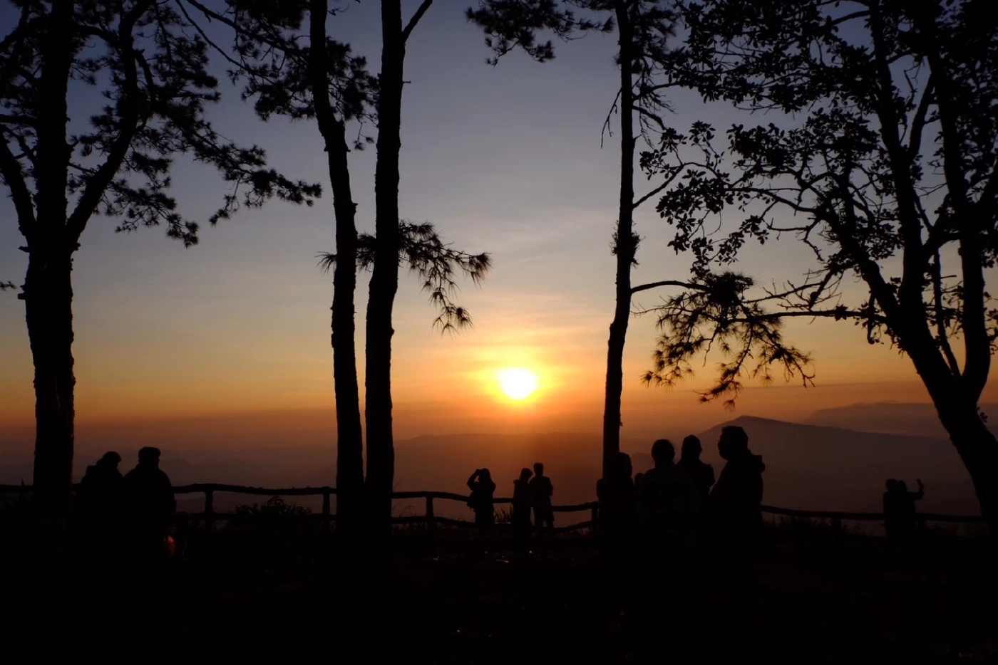 โพลชี้ ปชช.พอใจนโยบายรัฐบาลบริหารจัดการท่องเที่ยวพุ่ง 62.1%