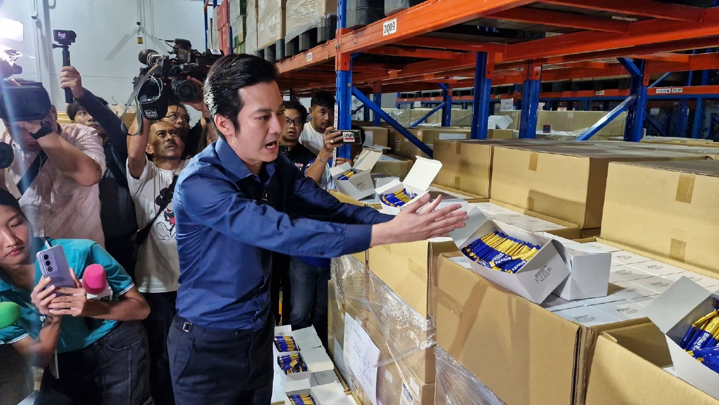 “เชน ธนา” เปิดโกดังโชว์สินค้ายังอยู่ครบ พร้อมเผยสาเหตุที่ยังไม่จ่ายหนี้