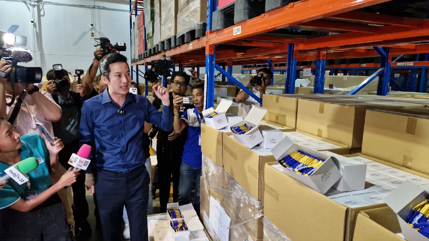 “เชน ธนา” เปิดโกดังโชว์สินค้ายังอยู่ครบ พร้อมเผยสาเหตุที่ยังไม่จ่ายหนี้