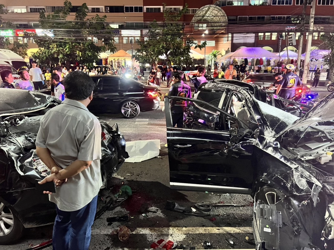 รวบ "หนุ่มจีนตีนผี" ซึ่งรถตู้หรู ชนยับ ดับหนึ่งราย (มีคลิป)