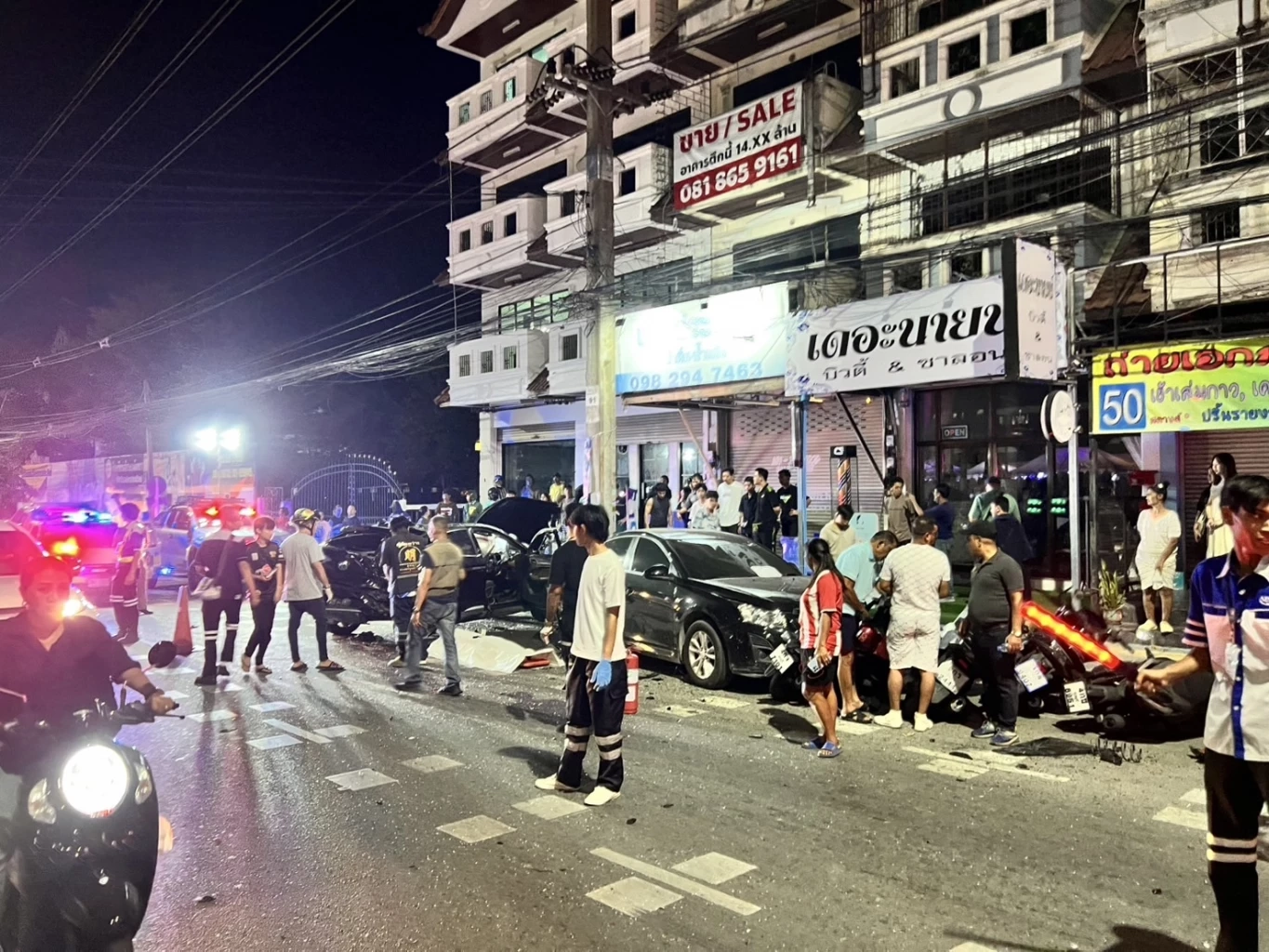 รวบ "หนุ่มจีนตีนผี" ซึ่งรถตู้หรู ชนยับ ดับหนึ่งราย (มีคลิป)