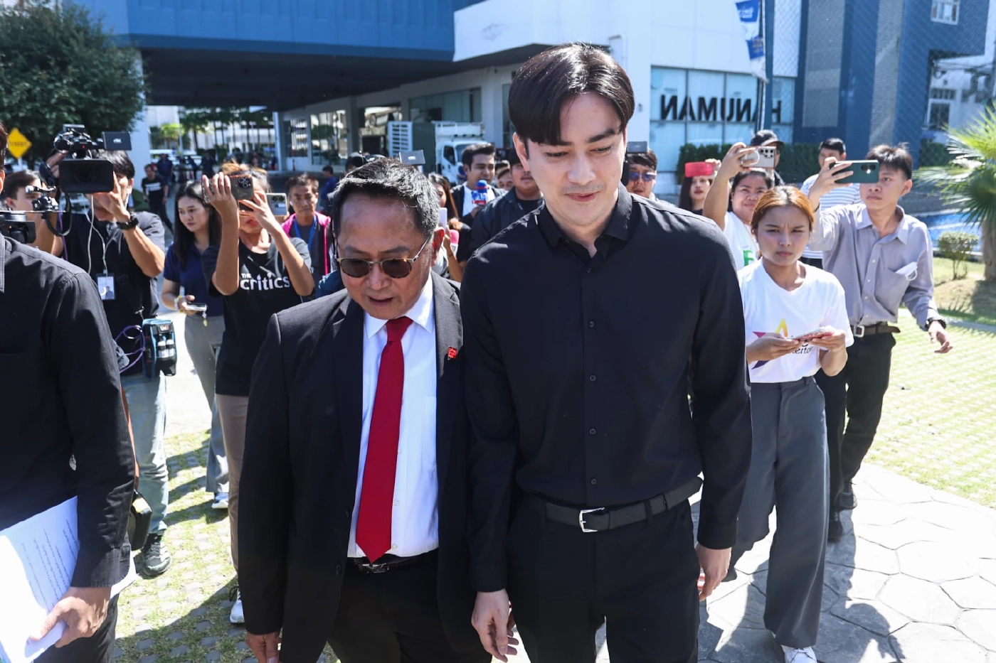 "ฟิล์ม" เข้ารับทราบ 2 ข้อหา ปมคลิปเสียง 20 ล้าน ยืนยันไม่ได้ทำอะไรผิด