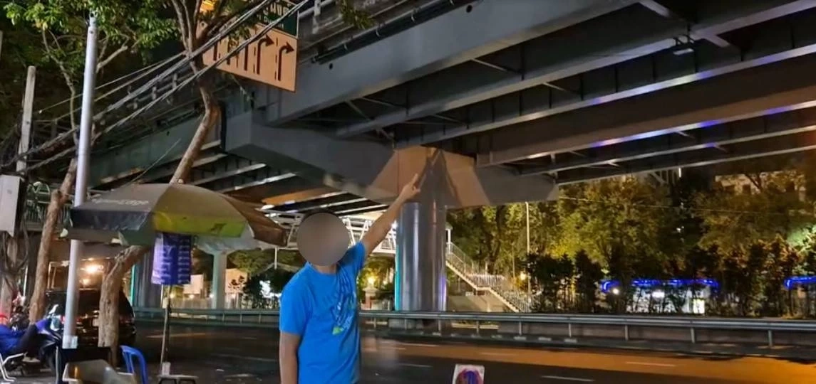 "ผู้บริหารคลินิกดัง" ซิ่งเบนซ์ชน "ไรเดอร์หญิง" ตกสะพานดับ