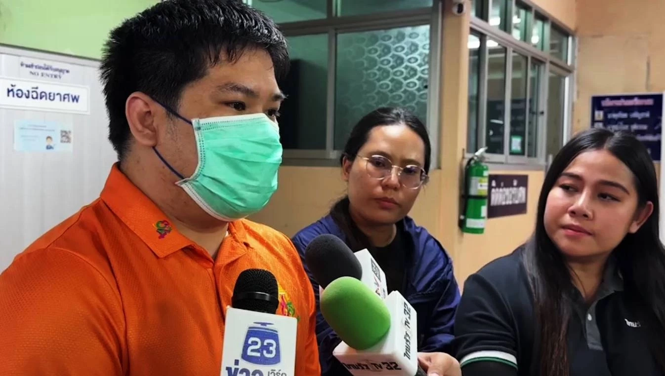 แม่มารับร่าง "แบงค์ เลสเตอร์" ไปบำเพ็ญกุศลที่วัดออเงิน ย่านสายไหม