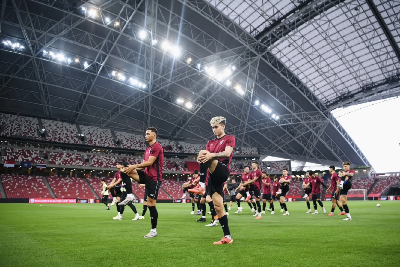 ดูบอลสด "สิงคโปร์ พบ ไทย" ศึกอาเซียนคัพคืนนี้ เช็กสถิติ-ความพร้อมล่าสุด