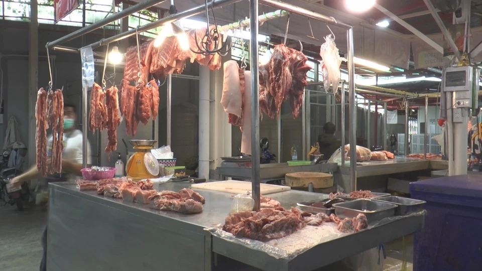 เตือนกินหมูดิบ ระวังดับ! อันตรายจากการเปิบอาหารไม่สุก