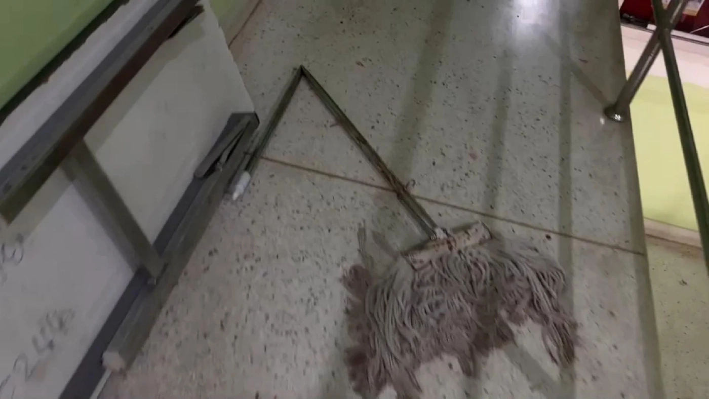 โกลาหลทั้ง อบต. “ด.ต.” บุกทำร้าย “ผอ.กองคลัง” ภรรยา จนท.แตกตื่นปีนบันไดหนี