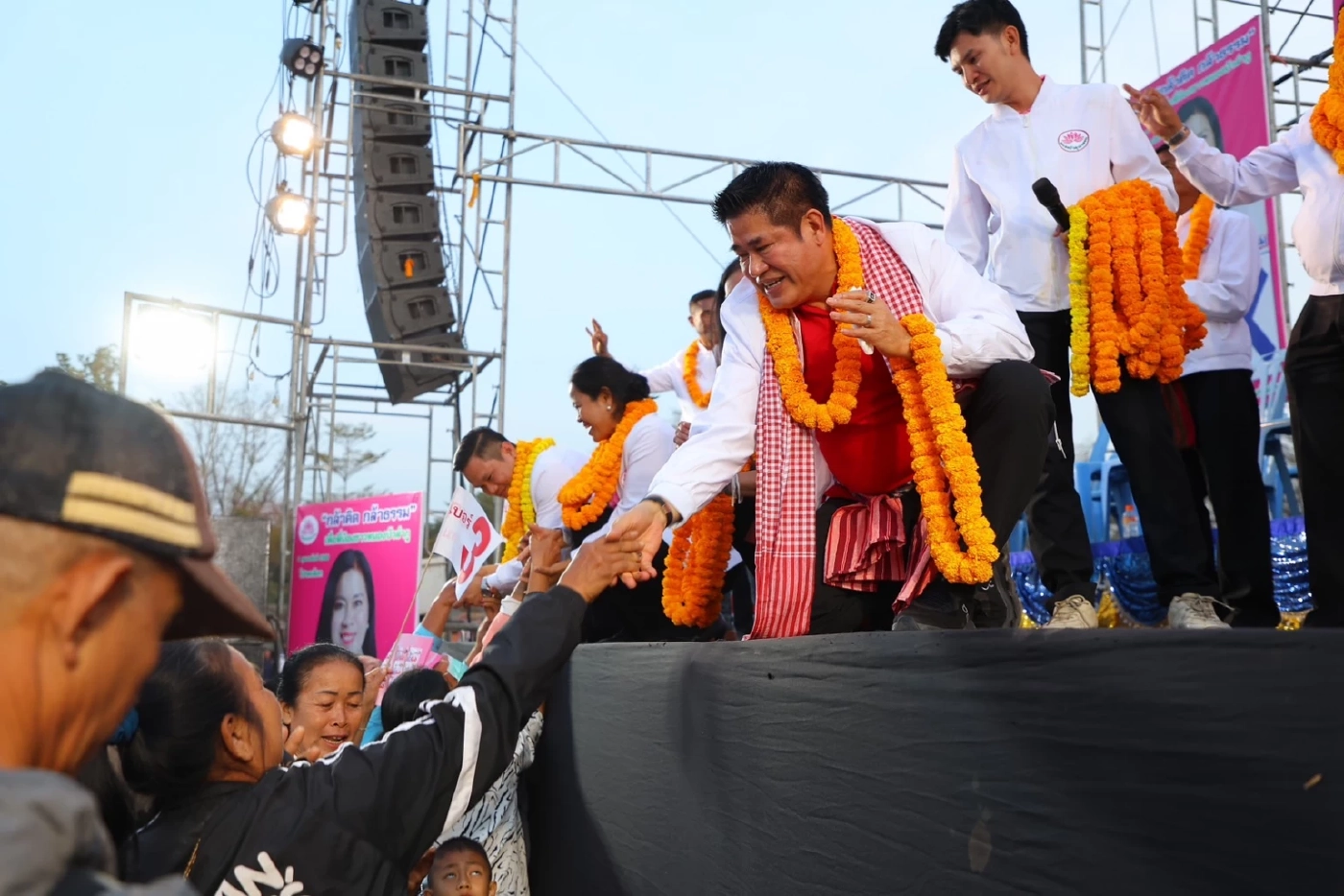 “ร.อ.ธรรมนัส” ปราศรัย นายก อบจ.หนองบัวลำภู ลั่น! เลือดแดงเข้มข้น