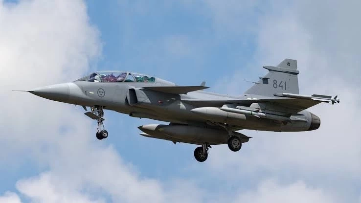 เครื่องบิน "กริพเพน"