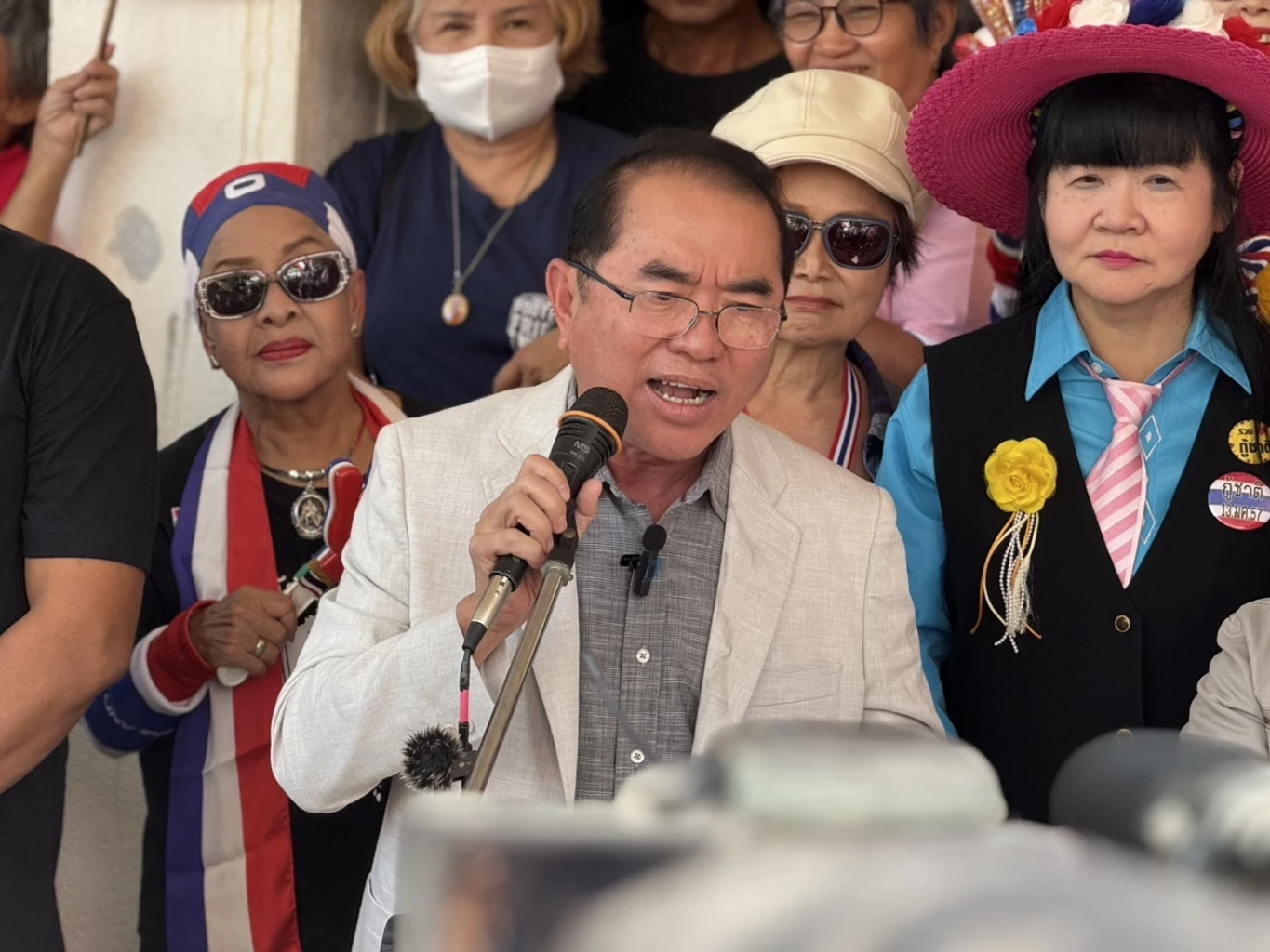 "นายแพทย์วรงค์​  เดชกิจวิกรม" ประธานพรรคไทยภักดี​ 