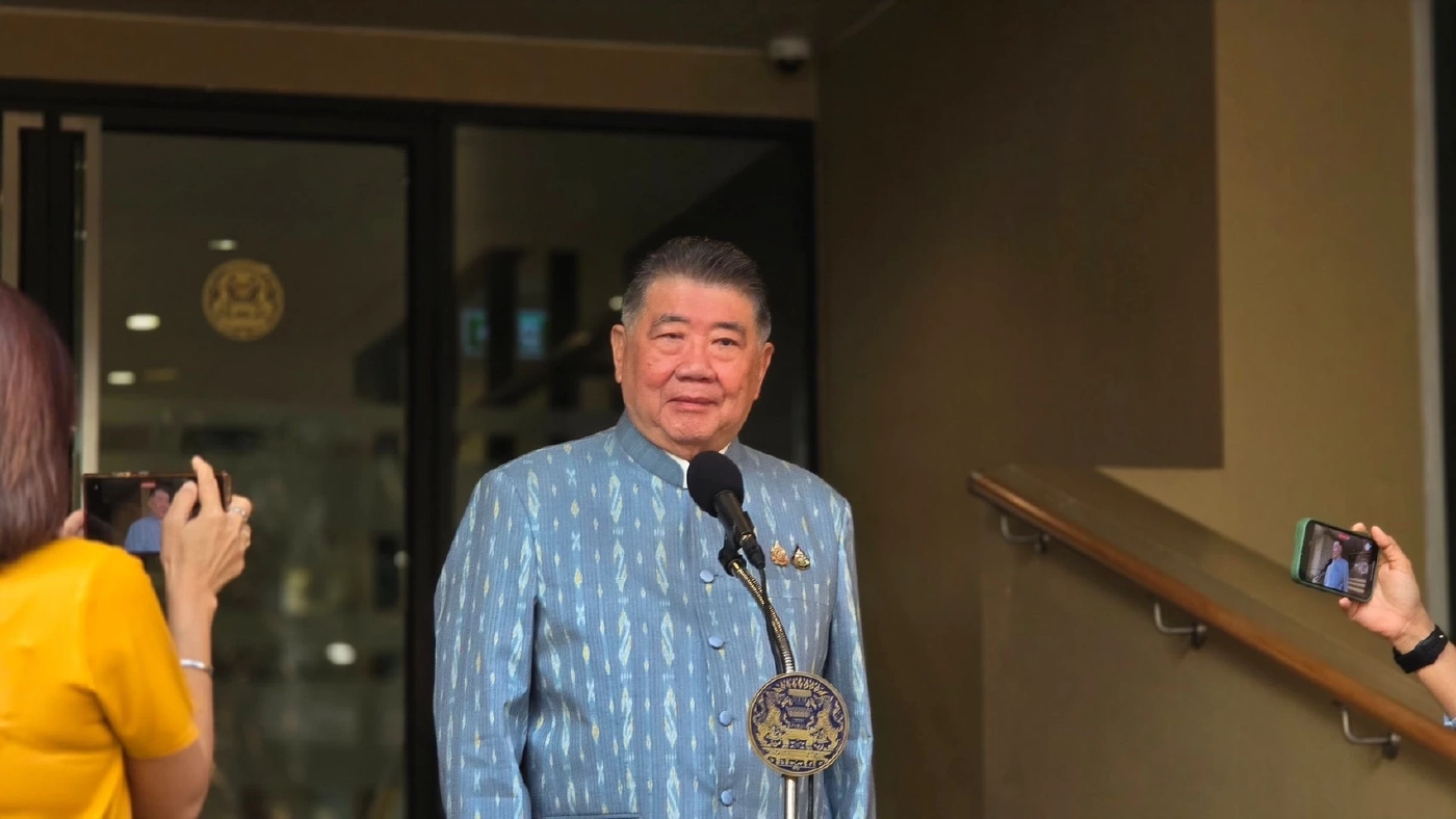 ภูมิธรรม เวชยชัย  รองนายกฯและรมว.กลาโหม 