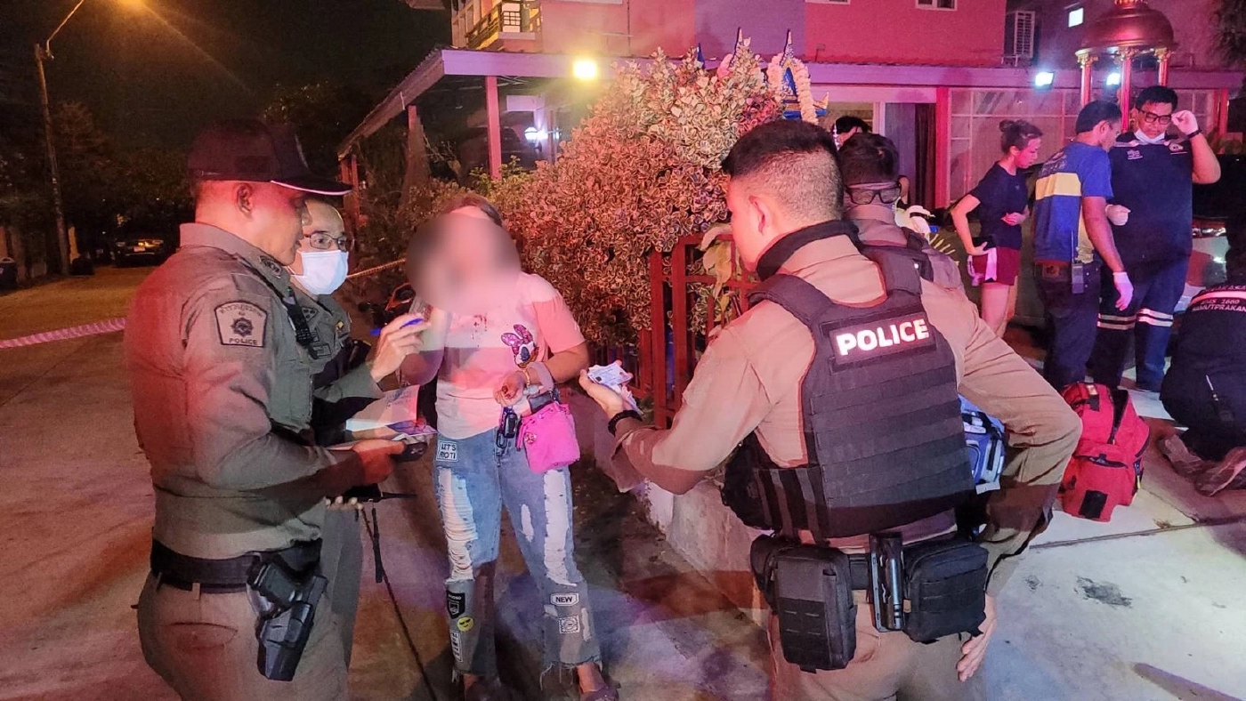 อดีตสามีหึงโหด ควงปืนบุกบ้านสางแค้น โดนชายคนใหม่ของอดีตภรรยา รัวยิงดับ