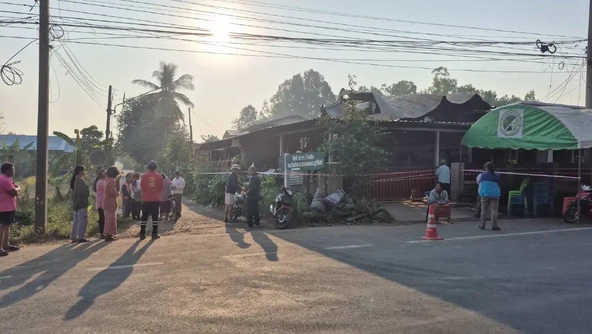 ลูกติดลูกเขยคลั่งยา จุดไฟเผาบ้านแม่ยายพ่อวอด ขู่ยิงซ้ำหากใครช่วยดับไฟ