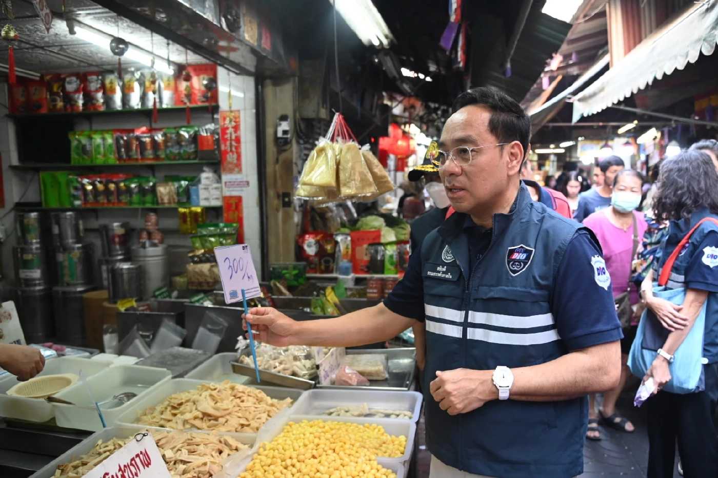 พาณิชย์คุมเข้มราคาสินค้าช่วง 'ตรุษจีน'