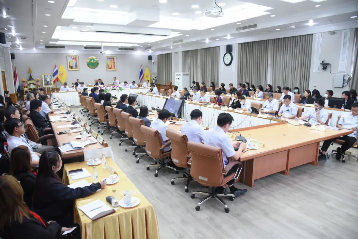 รมว. ลุยงบปี 69 ยกระดับสาธารณสุข พร้อมผลักดันยาไทย - สมุนไพร เพื่อลดการนำเข้า
