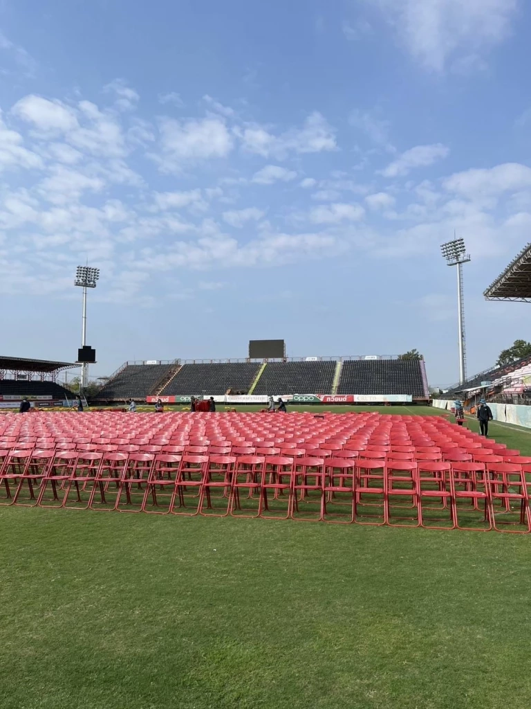 สุดอลังการ เปิด"สิงห์ สเตเดี้ยม" รับ"ทักษิณ"ปิดเกมช่วยหาเสียง "สลักจฤฎดิ์"