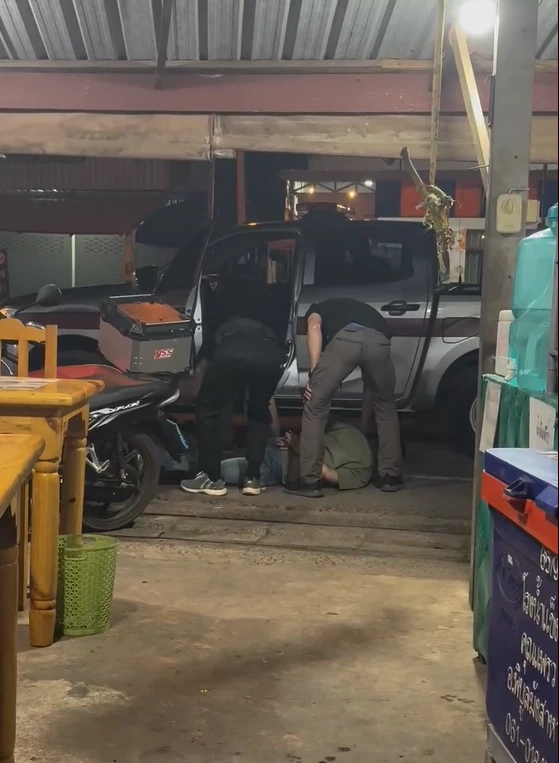 ด่วน! รวบไอ้คลั่งควงปืนบุกปาระเบิด "molotov" เผา “รพ.เดชอุดม” ก่อนซิ่งรถไล่ชนดะที่ “นาเยีย”