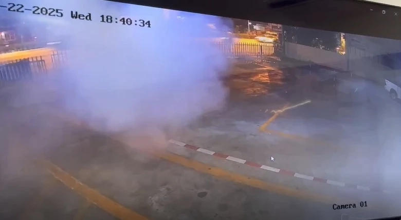 สาเหตุที่แท้จริง หนุ่มแมสเซนเจอร์ ปาไปป์บอมใส่บ้านพ่อแม่ ผู้ช่วย รมต.