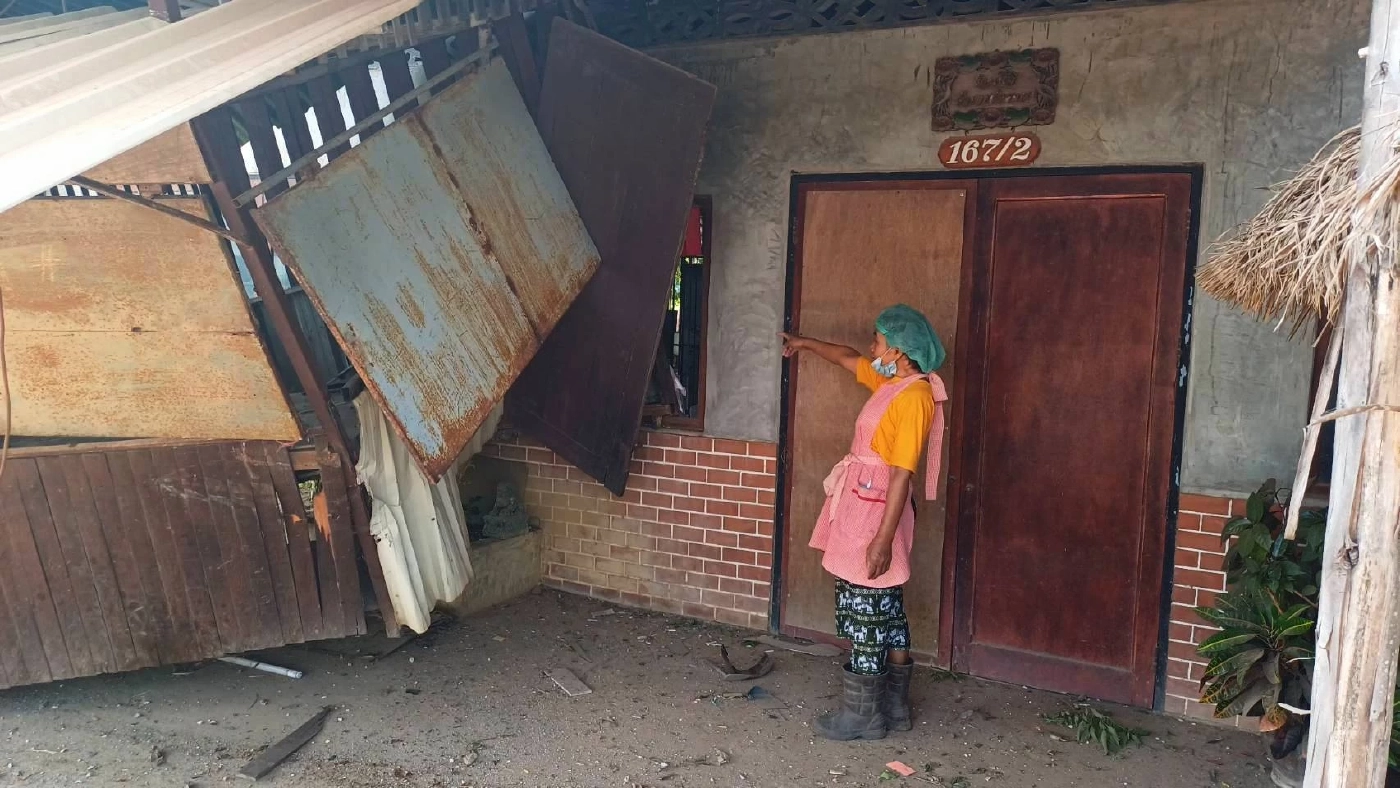 "CEO โรงงานชำแหละไก่" ซิ่ง "ลัมโบร์กินี" ชนกระบะพังยับ เหลือแต่ซาก (มีคลิป)