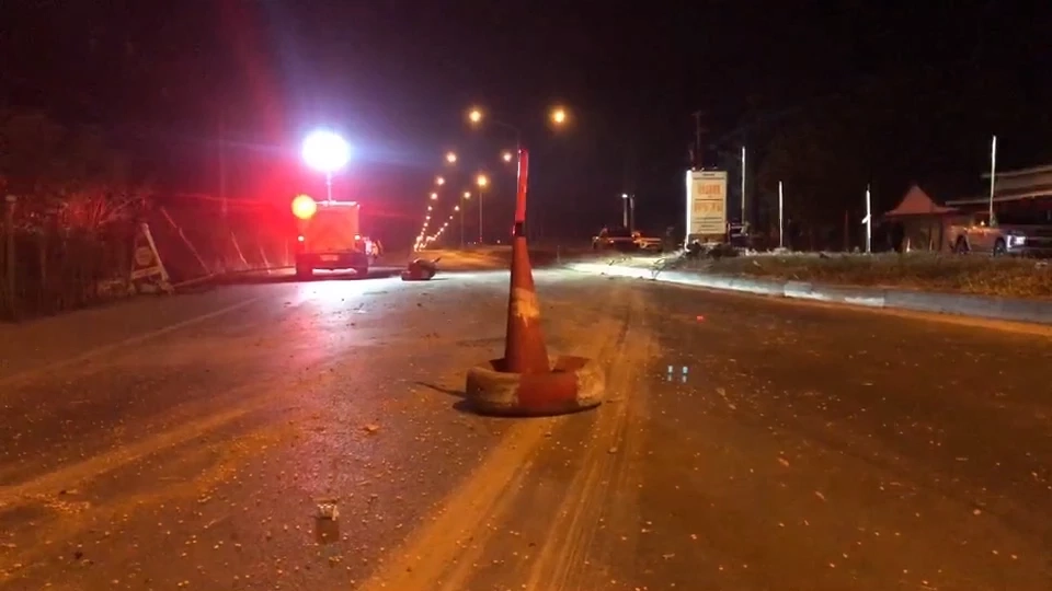 สุดสลด! สิ้นตำรวจคาด่าน รถพ่วง 18 ล้อ พุ่งชนระหว่างตรวจคัดกรองต่างชาติ