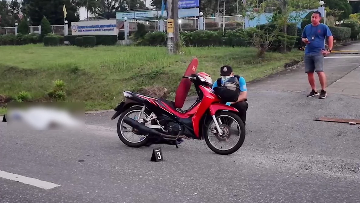 คนร้ายนั่งเก๋งประกบยิงหนุ่ม 18 ทะลุเบ้าตา ดับสลดหน้า รพ.สต.