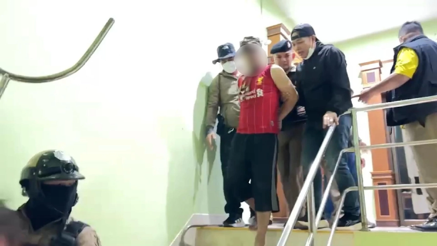 โกลาหลทั้ง อบต. “ด.ต.” บุกทำร้าย “ผอ.กองคลัง” ภรรยา จนท.แตกตื่นปีนบันไดหนี