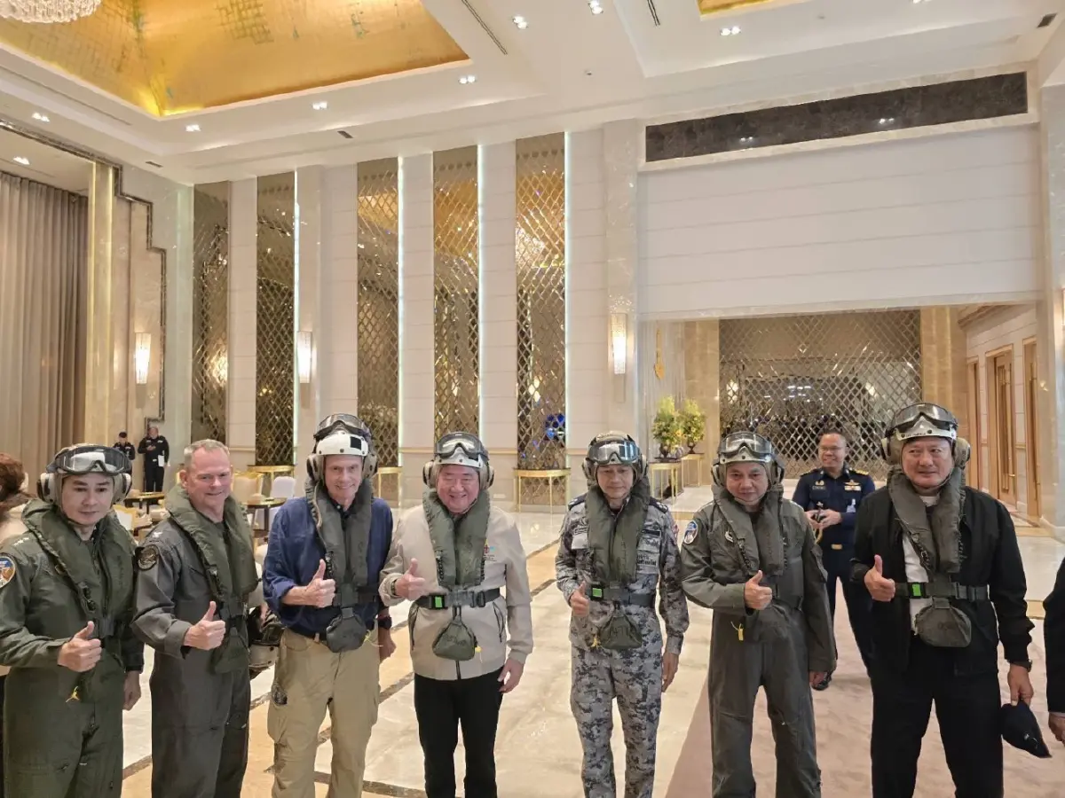 "ภูมิธรรม" ขอบคุณ ทร.สหรัฐฯ ที่เชิญไปดูแสนยานุภาพ "เรือ USS Carl Vinson"