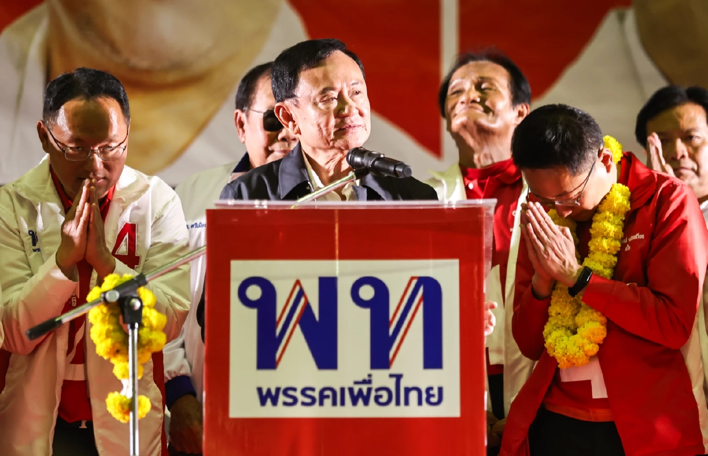 การเมือง “นายใหญ่สไตล์”  ยิ่งเดินยิ่งไกล (พรรค) ประชาชน