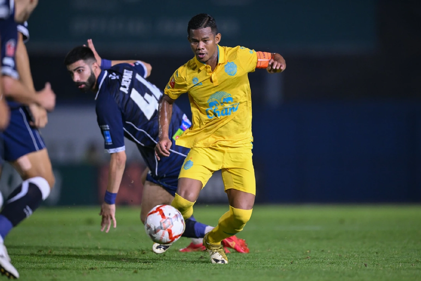 บุรีรัมย์ บุกทุบ นครปฐม 3-1 ศึกไทยลีกเกมที่ 19