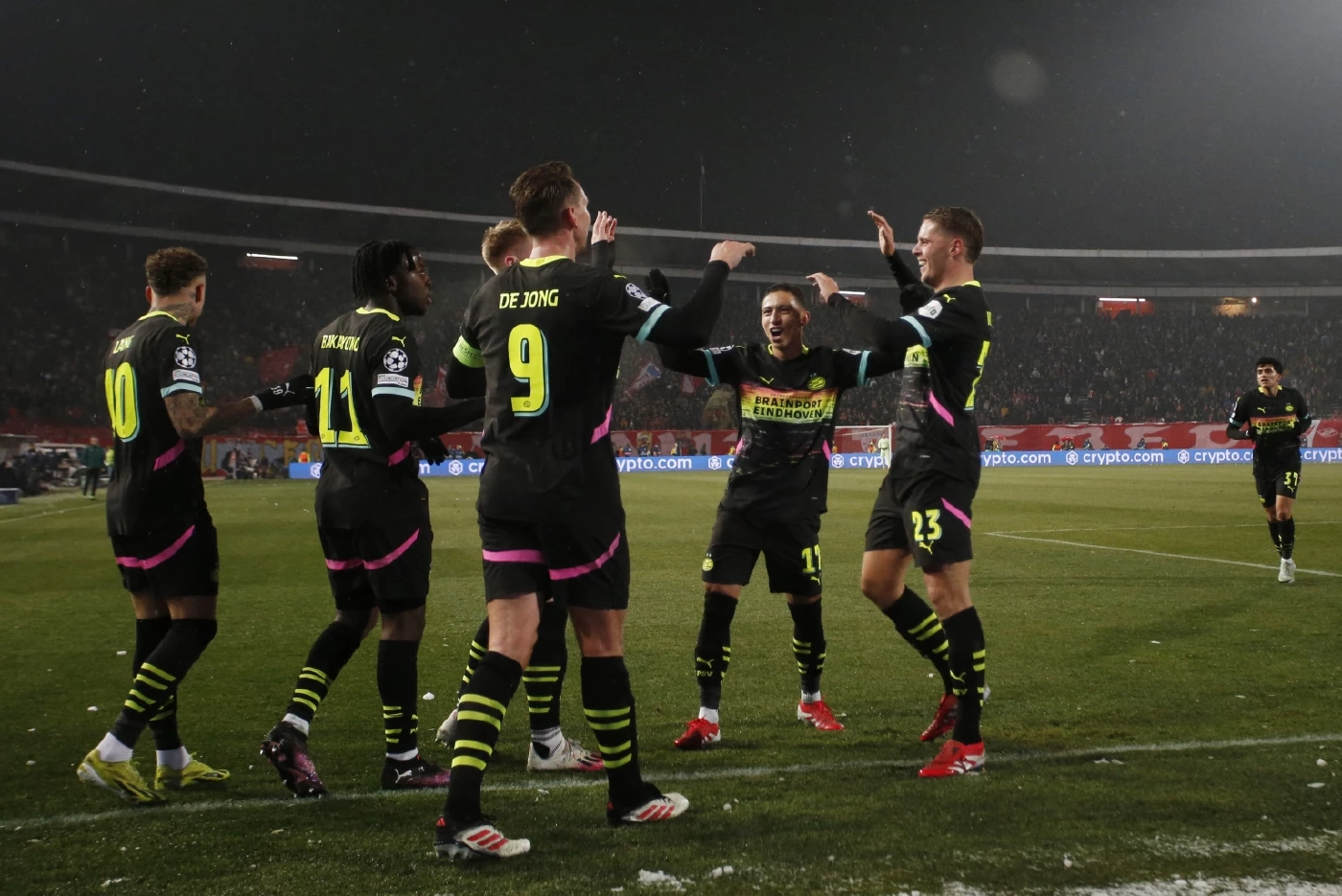 "พีเอสวี พบ ลิเวอร์พูล" ศึก แชมเปี้ยนส์ลีก คืนนี้ เช็กความพร้อม-ช่องดูบอลสด