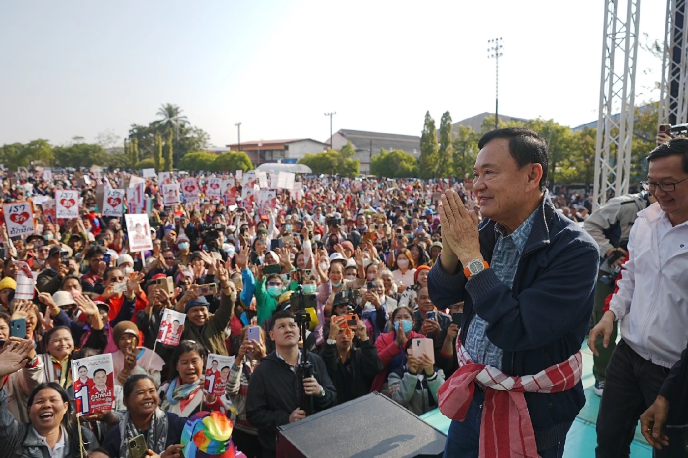 "ทักษิณ" ขึ้นปราศรัยบึงกาฬ ช่วยหาเสียงเลือกตั้ง นายก อบจ.