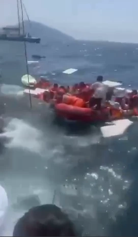 ด่วน! เรือนักท่องเที่ยวจีนล่ม 38 ชีวิตหนีตายวุ่นกลางทะเลภูเก็ต (มีคลิป)