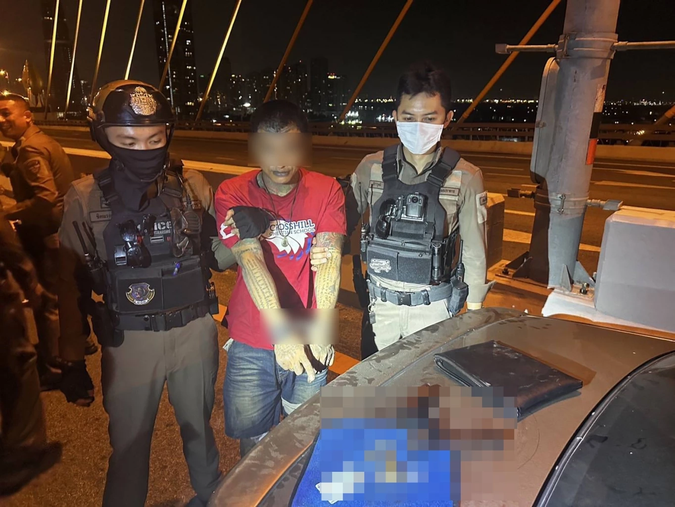 คลิประทึก ตกใจเจอตำรวจ แหกด่าน ซิ่งชนดะ สิ้นฤทธิ์ค้นรถเจอสาเหตุ