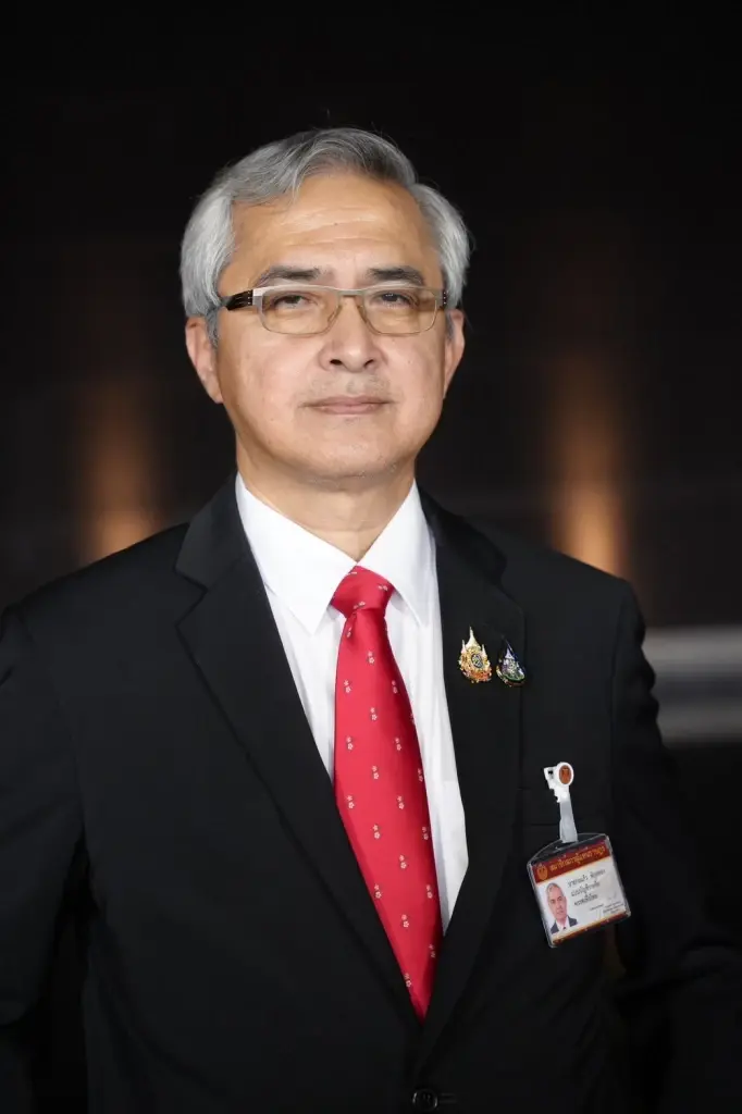 ก่อแก้ว พิกุลทอง สส.บัญชีรายชื่อ พรรคเพื่อไทย 