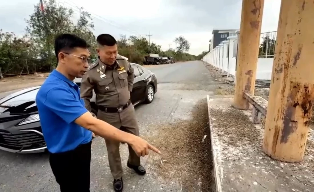 ตำรวจเร่งแกะรอยรถกระบะ ขับมาทิ้งลูกหน้าวัดสมานรัตนาราม