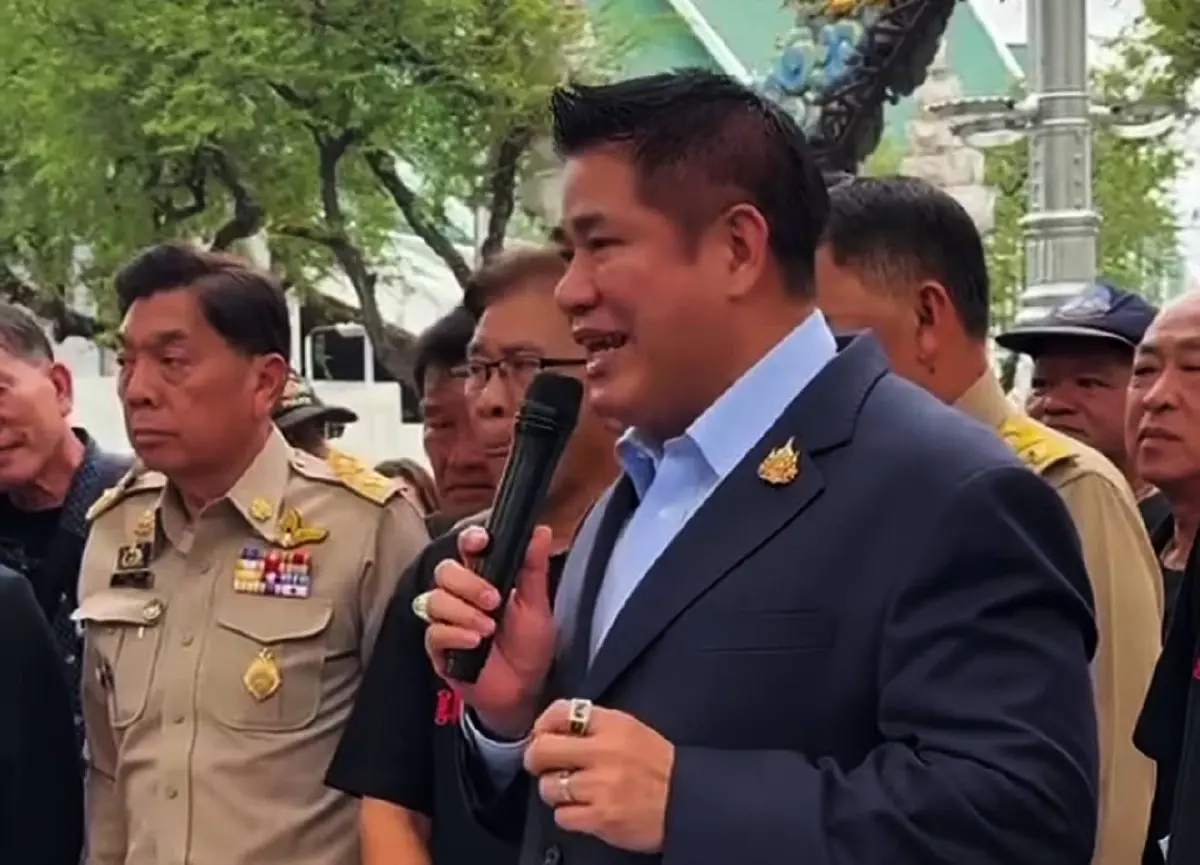 "ธรรมนัส" รับปาก "ม็อบประมง" จี้เรื่องนำเรือออกนอกระบบ