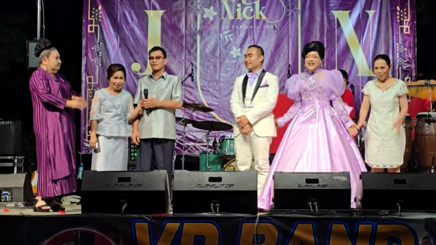 สีสัน LGBTQ! "ร่างเจ้าแม่ขาวทอง" อินฟลูเอนเซอร์ดังอุทัย สละโสด