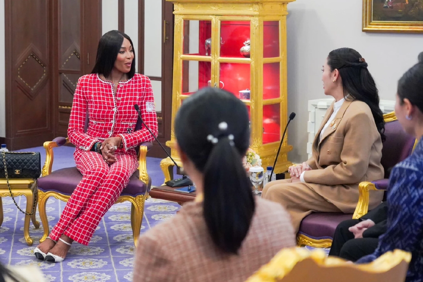 "นายกฯอิ๊งค์"  เปิดทำเนียบต้อนรับ “นาโอมิ แคมป์เบลล์” นางแบบดังระดับโลก