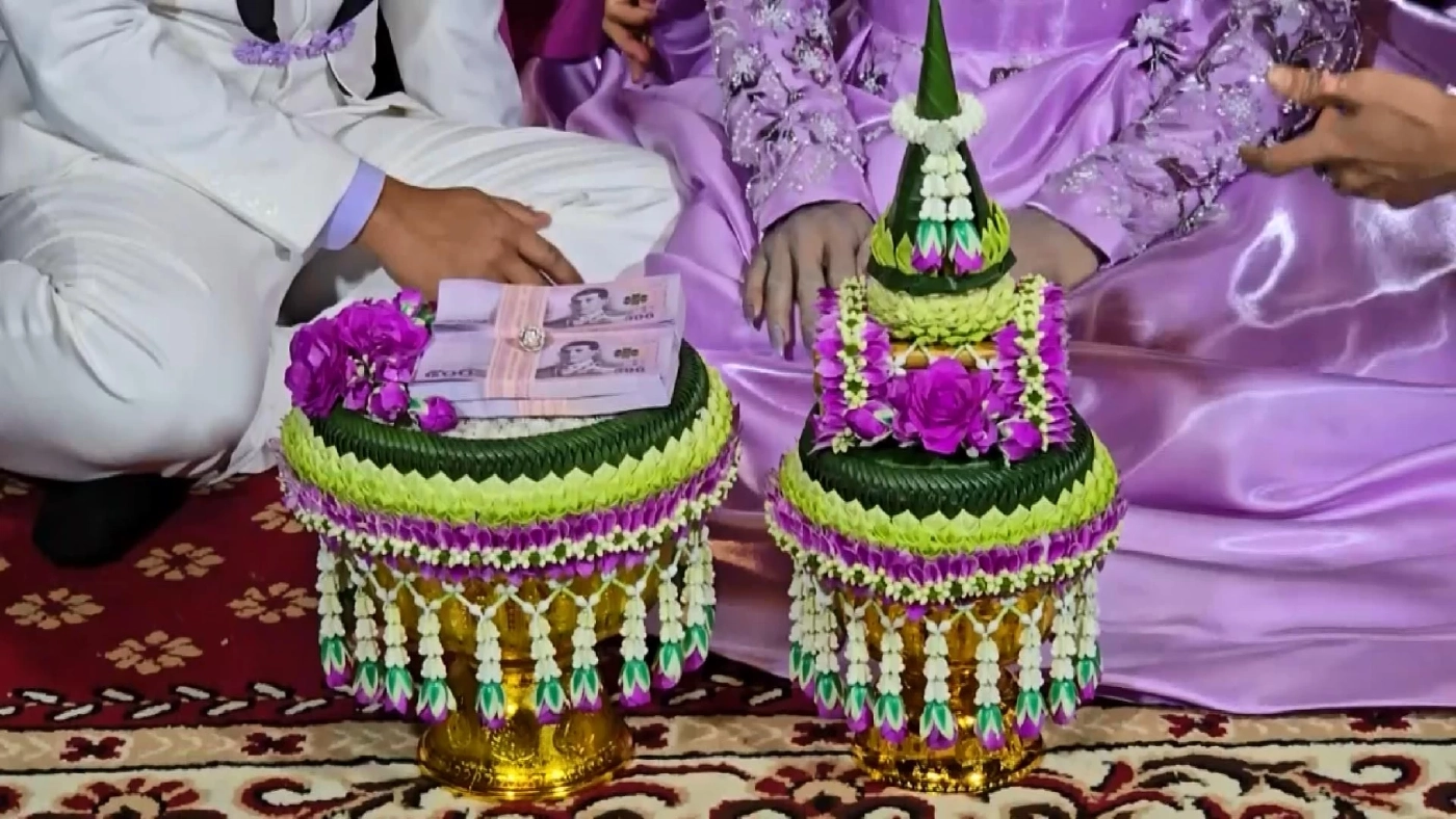 สีสัน LGBTQ! "ร่างเจ้าแม่ขาวทอง" อินฟลูเอนเซอร์ดังอุทัย สละโสด